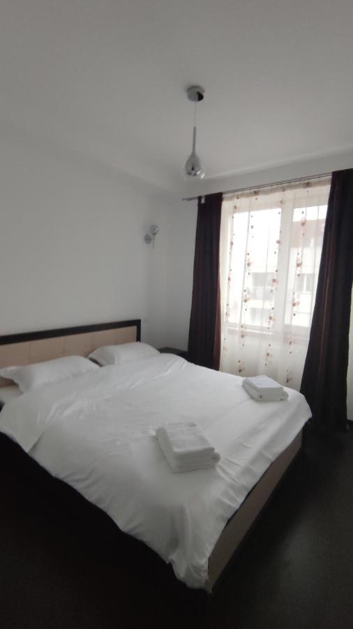 Rose Garden Colentina Apartment Bucharest Exterior photo